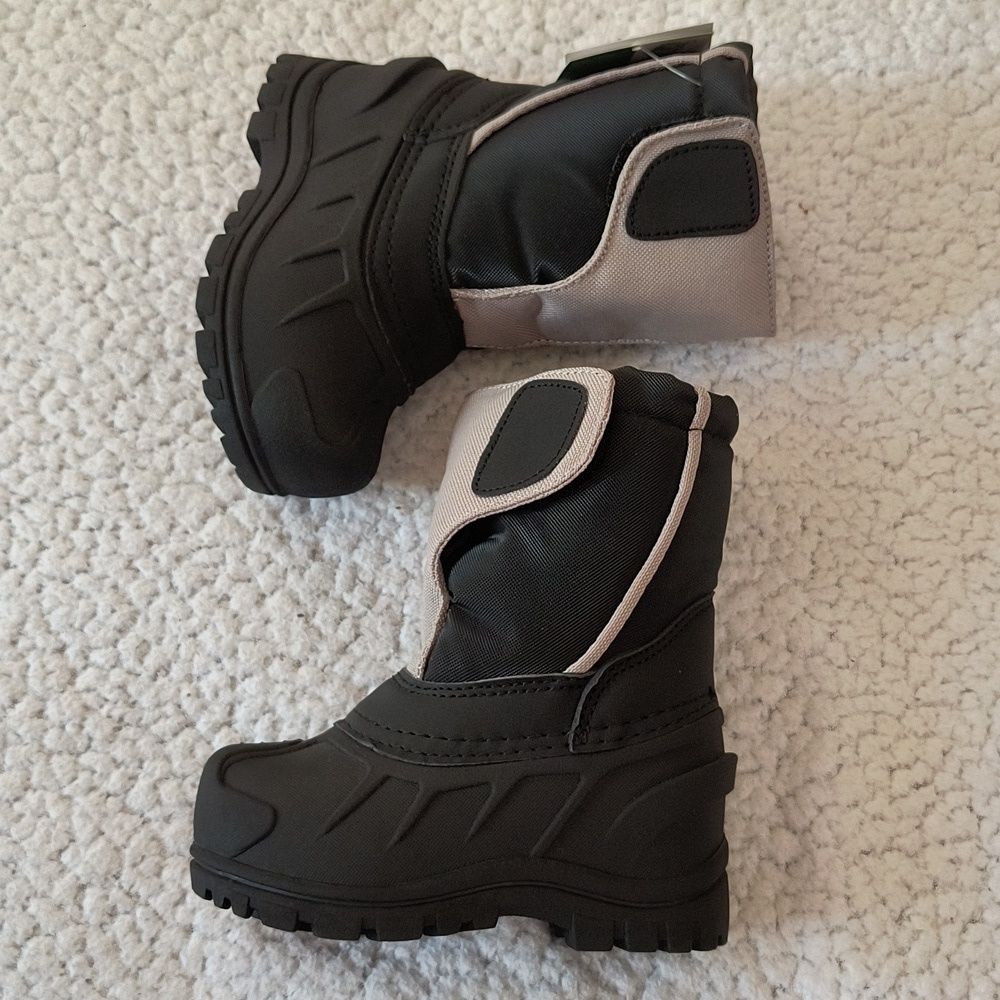 NWT Child's Gray/Black Itasca Snow Cat Winter Boots Size 5T